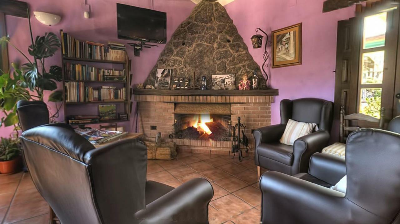 El Canchal De La Gallina - Parking Gratis - Jacuzzi En Privado - Cafeteria - Desayunos - Piscina De Agua Caliente A Partir Del 12 De Abril 2025 Hervás Kültér fotó